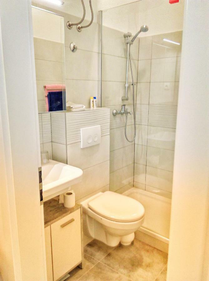 Chincha Apartment Пула Екстериор снимка